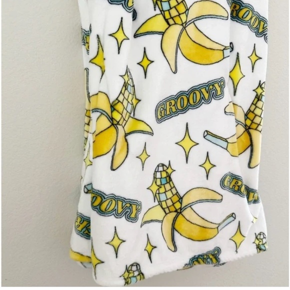 RACHEL Rachel Roy Groovy Disco Banana Oversized Blanket - Picture 1 of 1